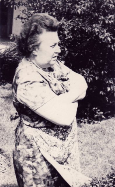 Onze buurvrouw had geen deegrol nodig. Eén welgemikte zin en haar echtgenoot lag op de grond.